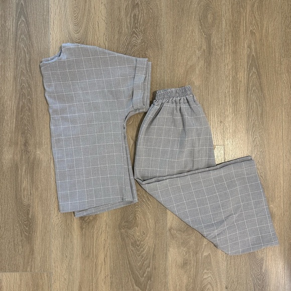 short-sleeve plaid top and cropped wide leg pants - Picture 3 of 3